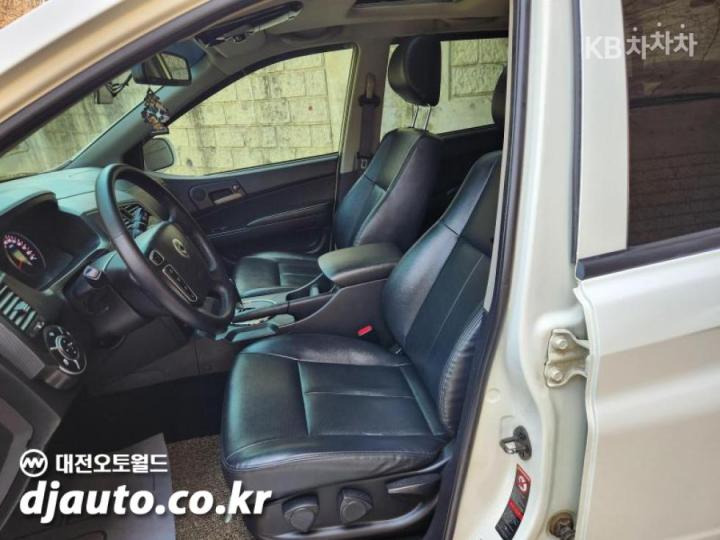 KG Mobility (Ssangyong) Korando Sport Adventure 60th Edition 4WD 8