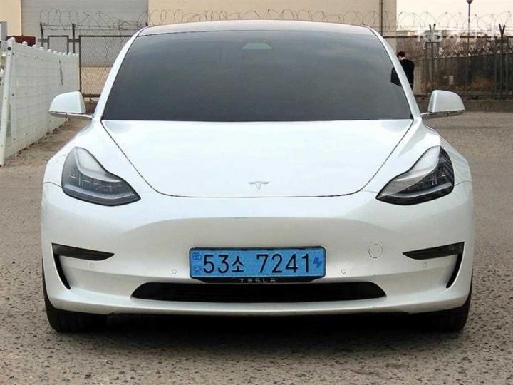 Tesla Model 3 Long Range