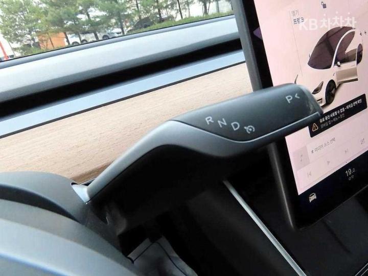 Tesla Model 3 Long Range 10