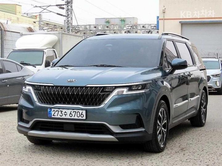 Kia Carnival D2.2 Prestige 3