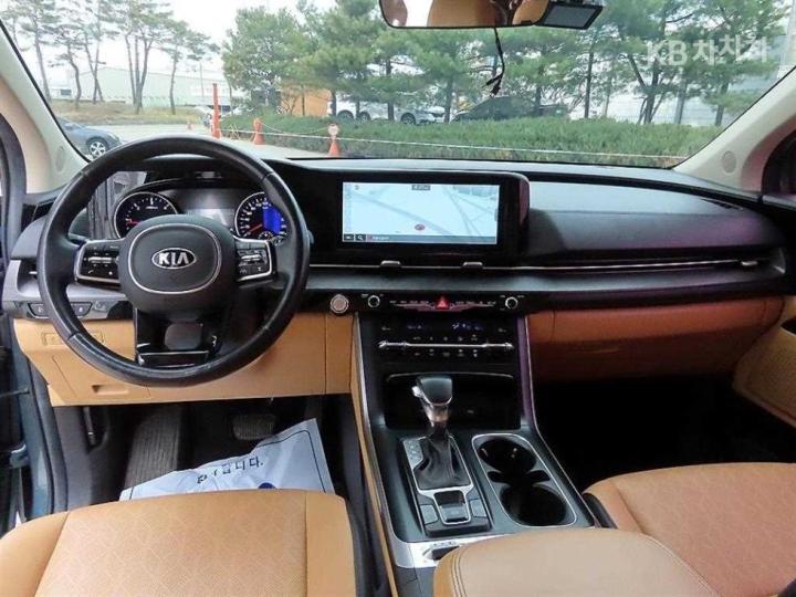 Kia Carnival D2.2 Prestige 9