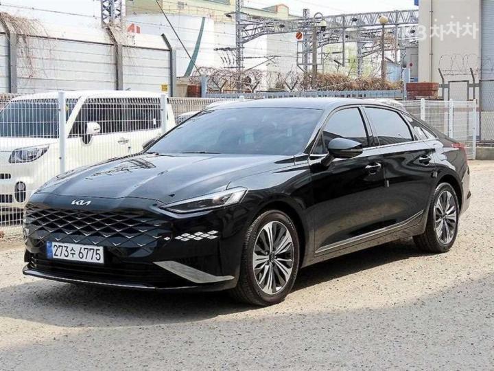 Kia K8 2.5 Gasoline Noblesse 3