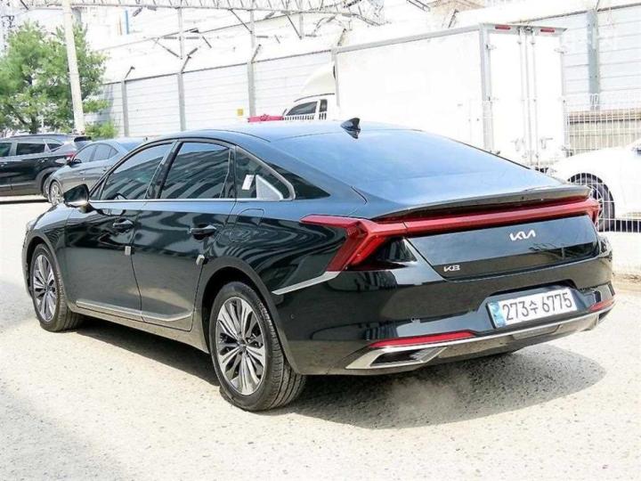 Kia K8 2.5 Gasoline Noblesse 4