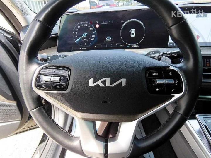 Kia K8 2.5 Gasoline Noblesse 9
