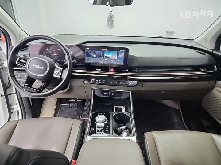 Kia Carnival G3.5 GDI Signature 8