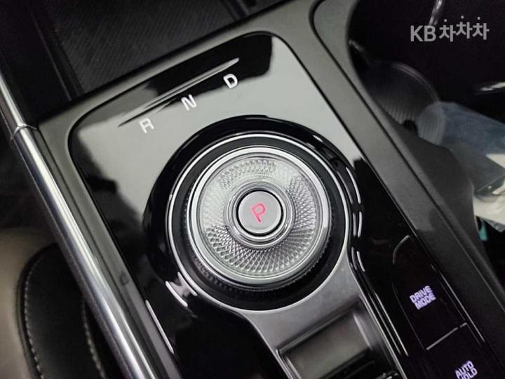 Kia Carnival G3.5 GDI Signature 9