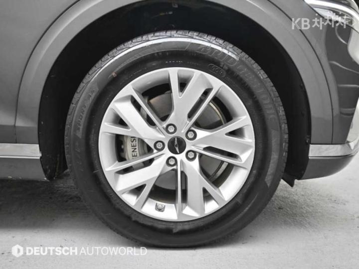 Genesis GV70 Gasoline 2.5T AWD 6