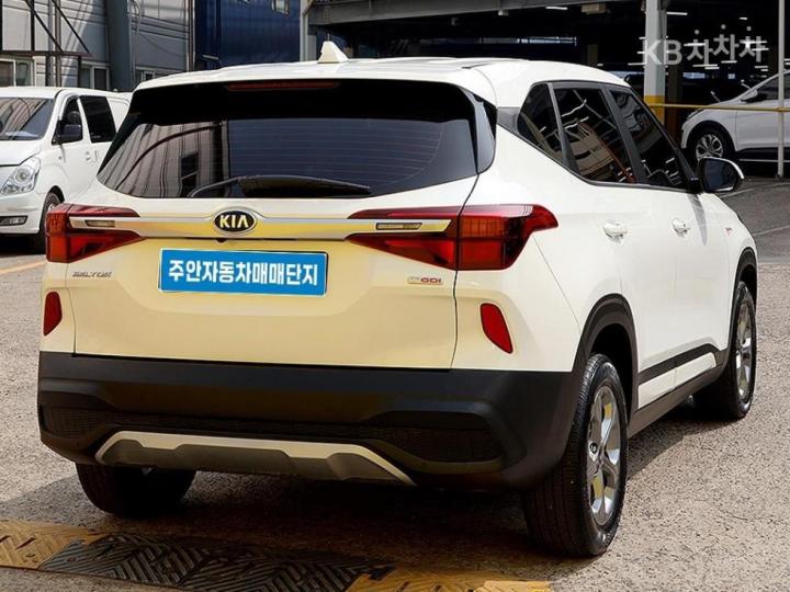Kia Seltos 1.6 Gasoline Turbo 2WD Trendy 5