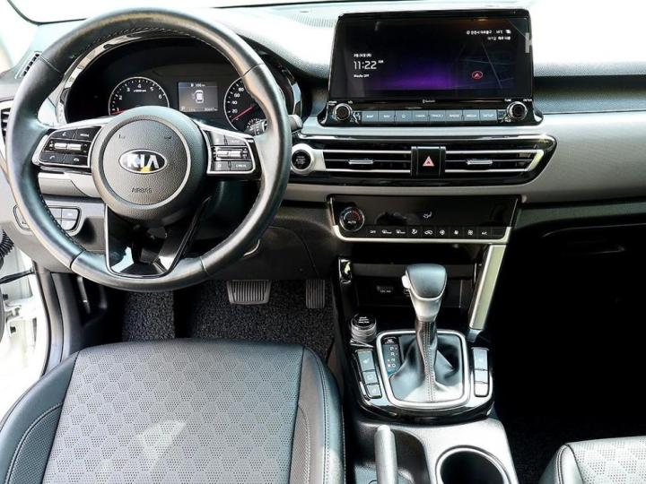 Kia Seltos 1.6 Gasoline Turbo 2WD Trendy 6