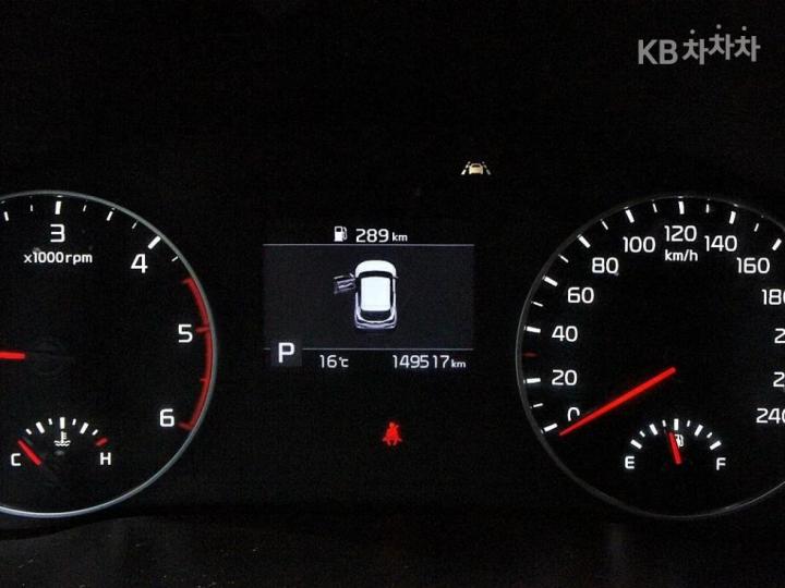 Kia Seltos 1.6 Diesel 2WD Prestige 10