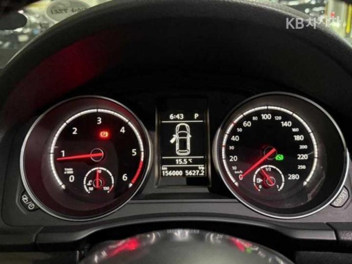 Volkswagen Scirocco 2.0 TDI R-line 6