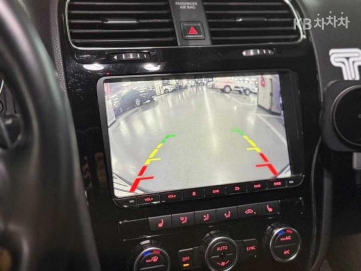 Volkswagen Scirocco 2.0 TDI R-line 8