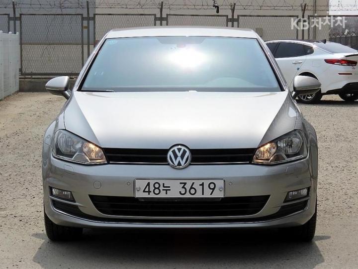 Volkswagen Golf 1.6 TDI BlueMotion MK7 2