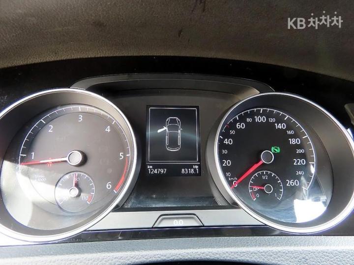 Volkswagen Golf 1.6 TDI BlueMotion MK7 10