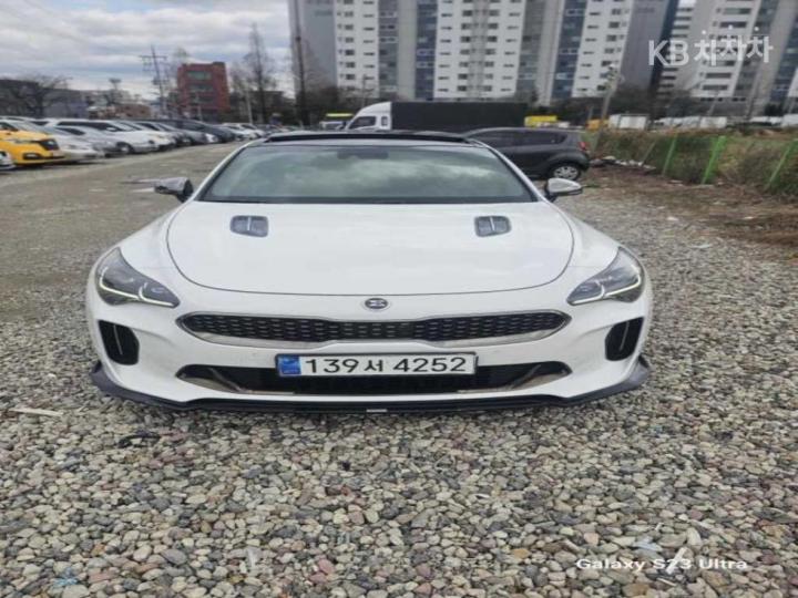 Kia Stinger 3.3 Turbo 4WD GT 2