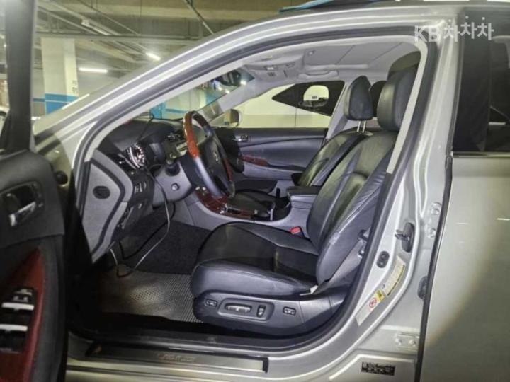 Lexus ES 350 Premium 7