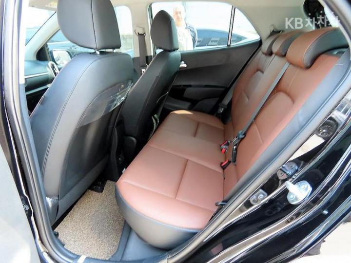 Kia Morning JA 1.0 Gasoline Prestige 7