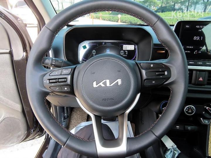 Kia Morning JA 1.0 Gasoline Prestige 9