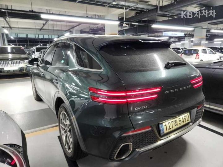 Genesis GV70 Gasoline 2.5T 2WD 7