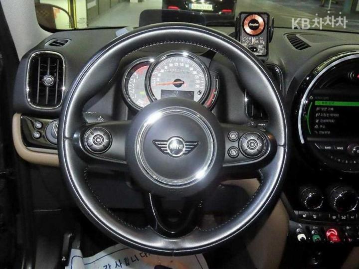 Mini Countryman F60 2.0 Cooper D All4 Hightrim 9