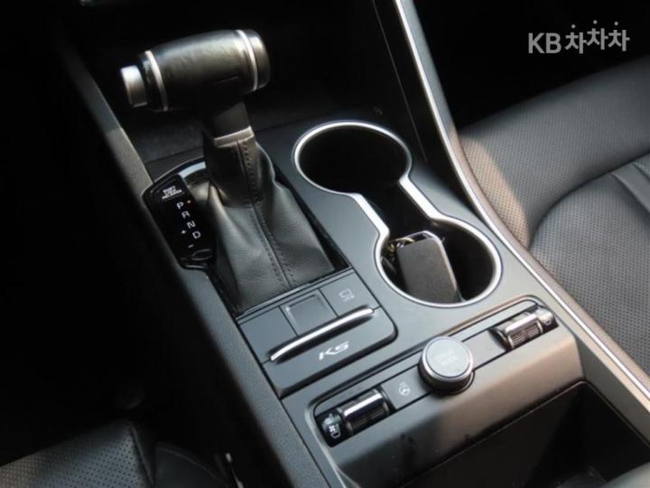 Kia K5 2.0 LPI Trendy 7