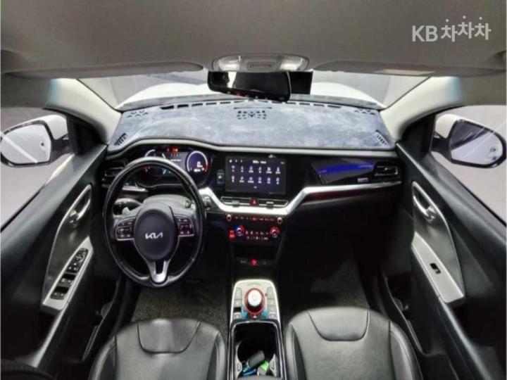 Kia Niro Plus EV Air 7