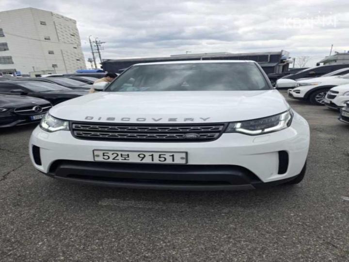 Land Rover Discovery 5 2.0 SD4 SE 2