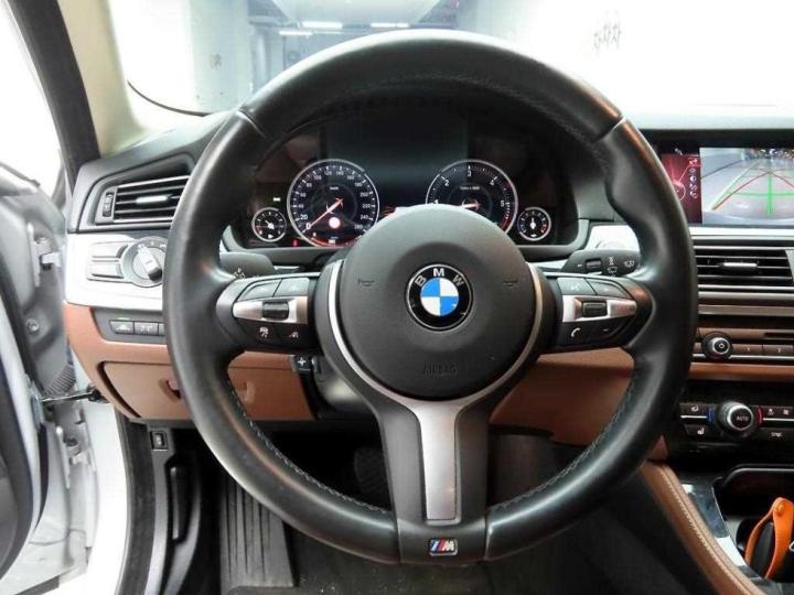 BMW 5 Series New 520d xDrive M Aerodynamic F10 9