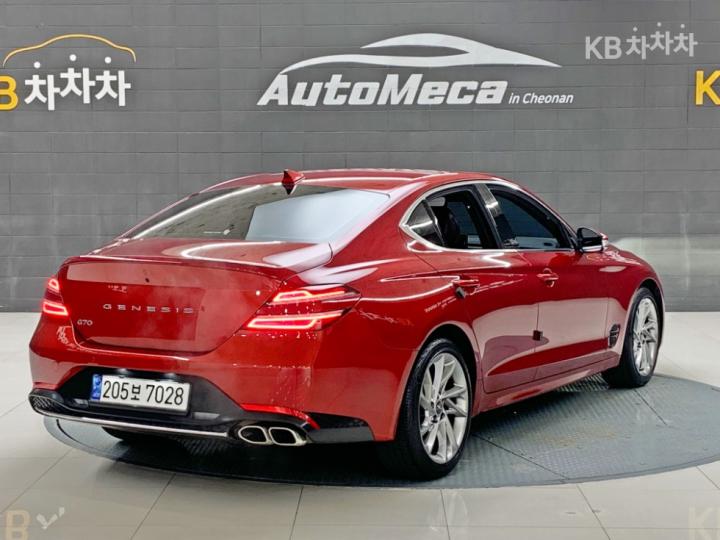 Genesis G70 2.0T Standard 3