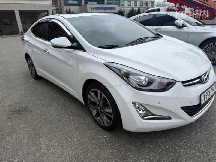 Hyundai Avante 1.6 GDi Million Limited 3