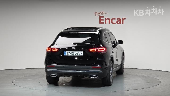 Mercedes-Benz GLA-Class H247 250 4Matic Base Type 5