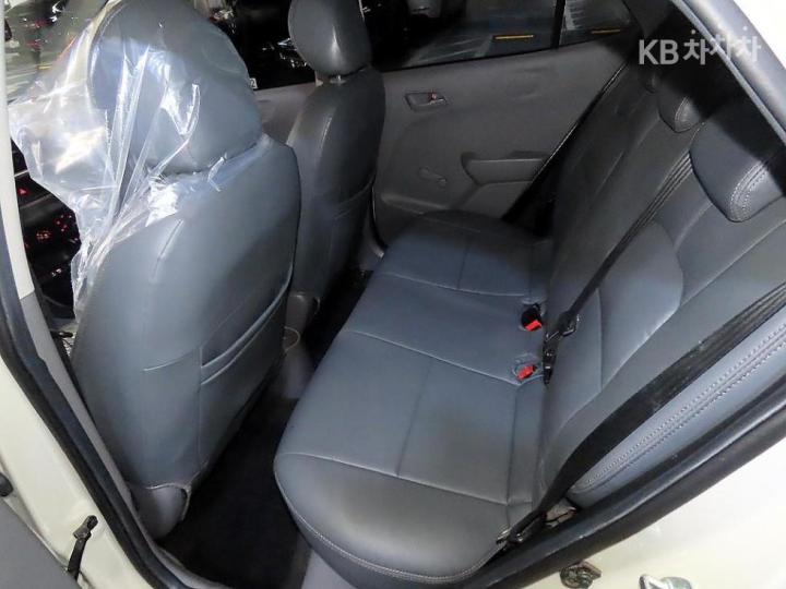 Kia Morning JA Deluxe 8