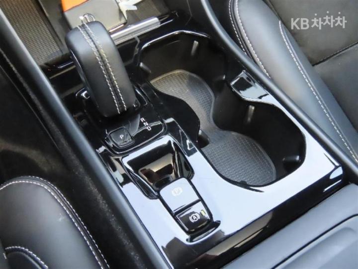 Volvo XC40 B4 AWD Inscription 7