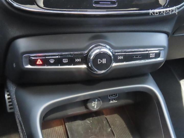 Volvo XC40 B4 AWD Inscription 8