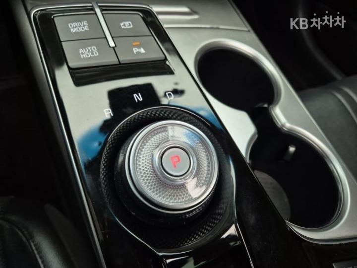 Kia K8 3.5 LPG Standard 9