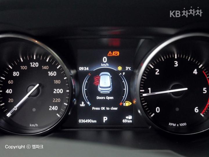 Land Rover Range Rover Evoque 2.0 TD4 SE 8