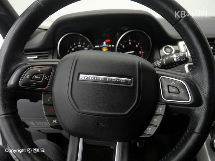 Land Rover Range Rover Evoque 2.0 TD4 SE 9