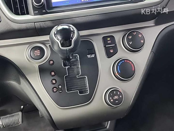 Kia Ray 1.0 Gasoline Luxury 9