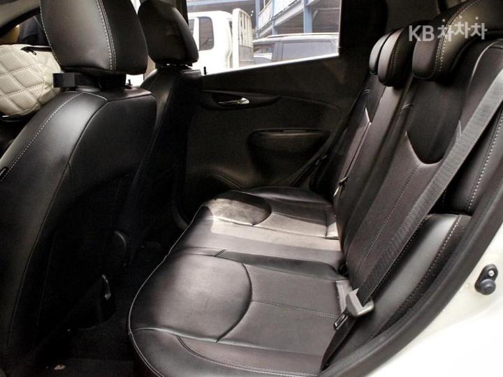 Chevrolet Spark The Next LT PLUS C-TECH 7