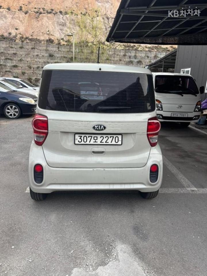 Kia Ray Van 1.0 Gasoline Van Premium Type 4