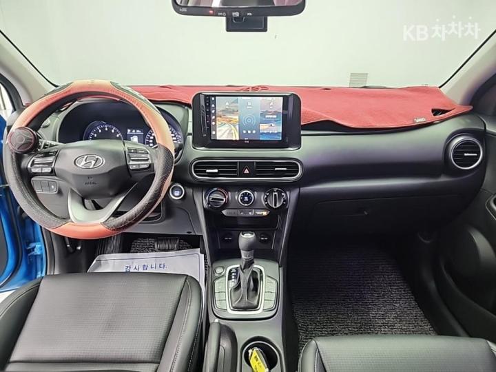 Hyundai Kona 1.6 Turbo Modern 8