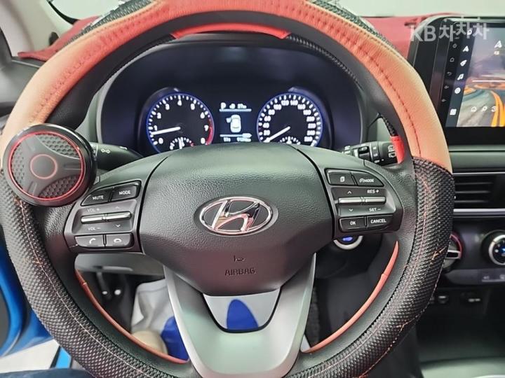 Hyundai Kona 1.6 Turbo Modern 10