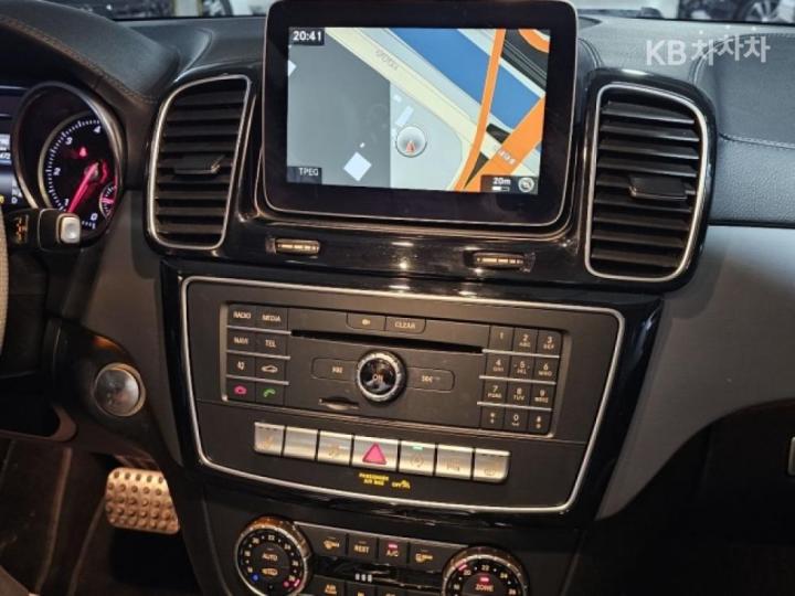 Mercedes-Benz GLE-Class W166 350d 4Matic Coupe 9