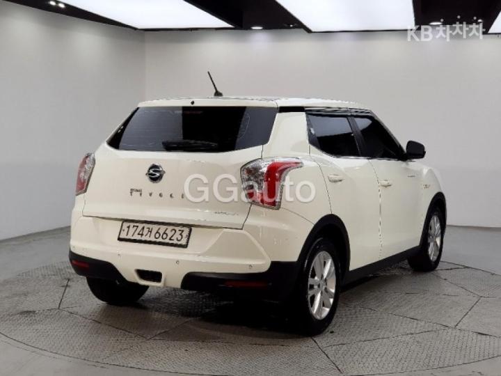 KG Mobility (Ssangyong) Tivoli Diesel LX Base Type 5