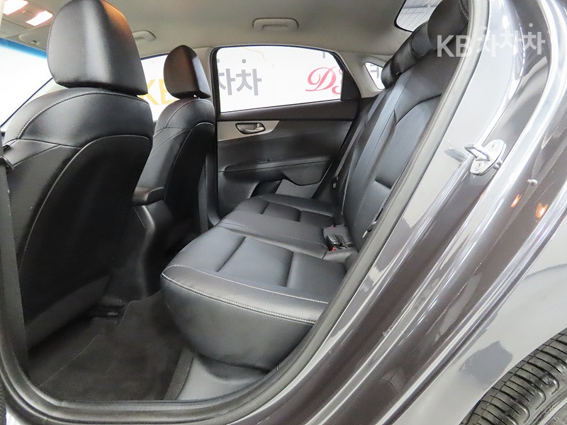 2020 - kia k3
