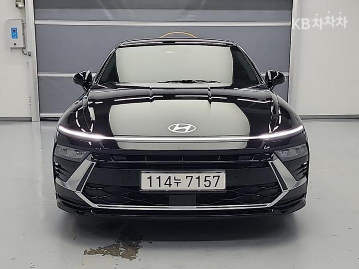 Hyundai Sonata The Edge Hybrid DN8 2.0 HEV Premium 4