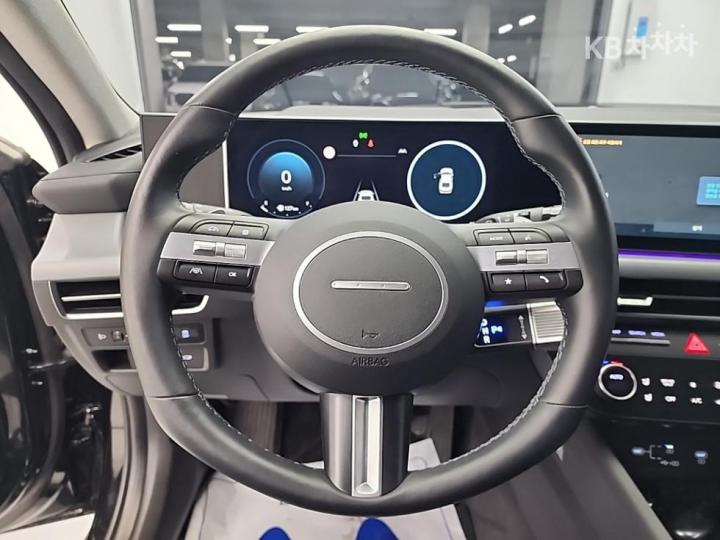 Hyundai Sonata The Edge Hybrid DN8 2.0 HEV Premium 10