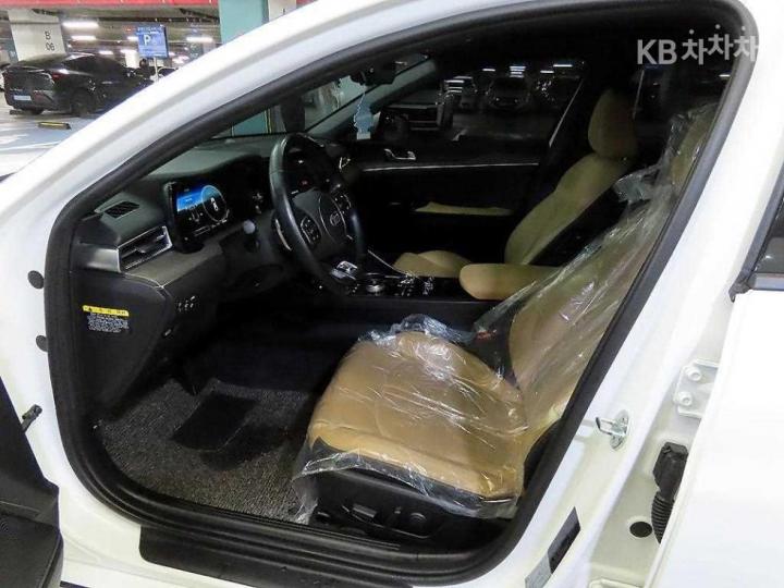 Kia K5 1.6 Gasoline Turbo Noblesse 7