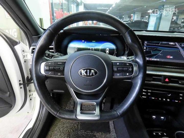 Kia K5 1.6 Gasoline Turbo Noblesse 9