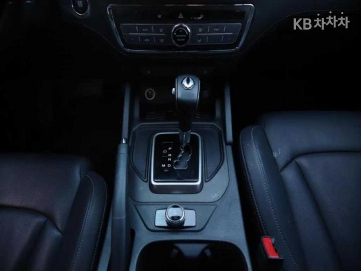 KG Mobility (Ssangyong) Rexton Sport Khan 2.2 Diesel 4WD Pioneer S 10